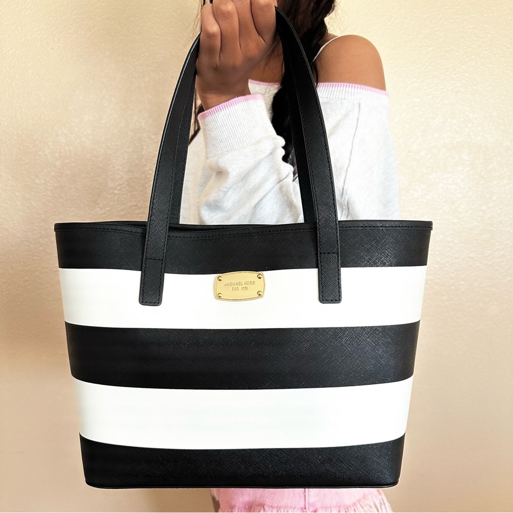 Authentic Michael Kors Tote
